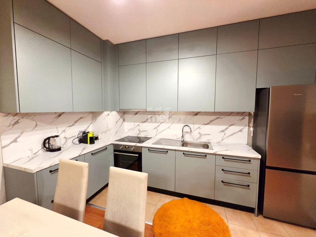 JEPET ME QIRA APARTAMENT  2+1 TEK MUZEUMI