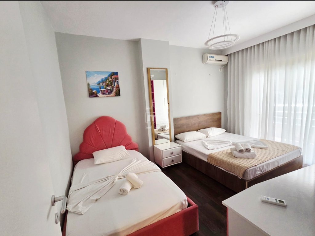 JEPET ME QIRA APARTAMENT  2+1 TEK MUZEUMI