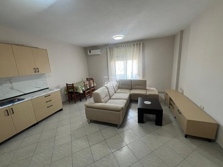JEPET ME QIRA APARTAMENT 1+1 TE RROTA KUQE!
