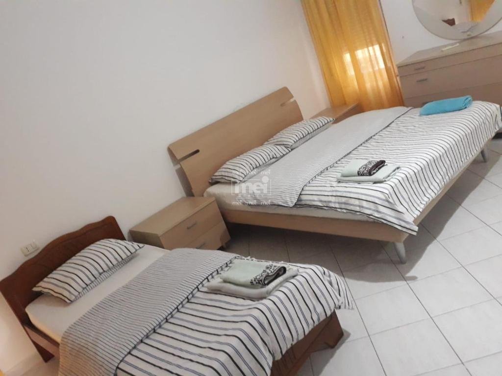 JEPET ME QIRA APARTAMENT 1+1 NE PLAZH