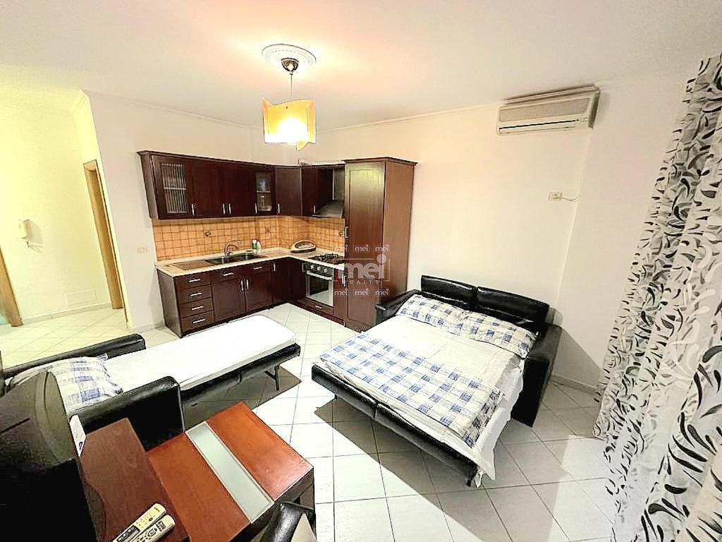 JEPET ME QIRA APARTAMENT 1+1 NE PLAZH