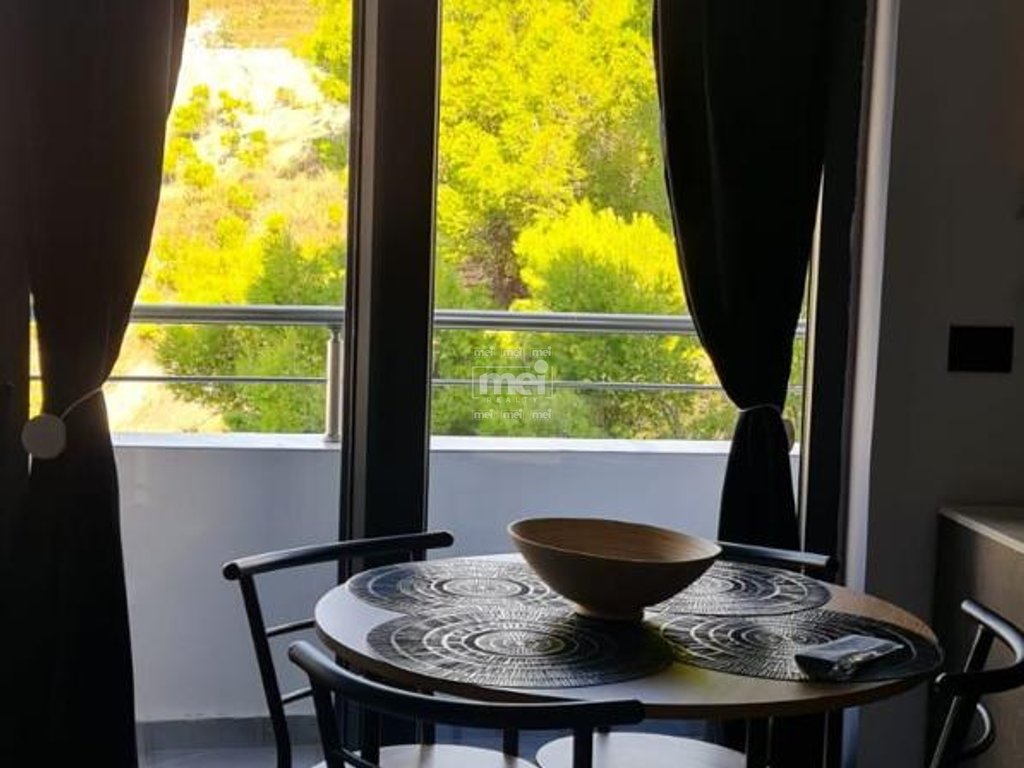 SHITET GARSONIERE NE "WHITE HILL RESIDENCE"-CURRILA!