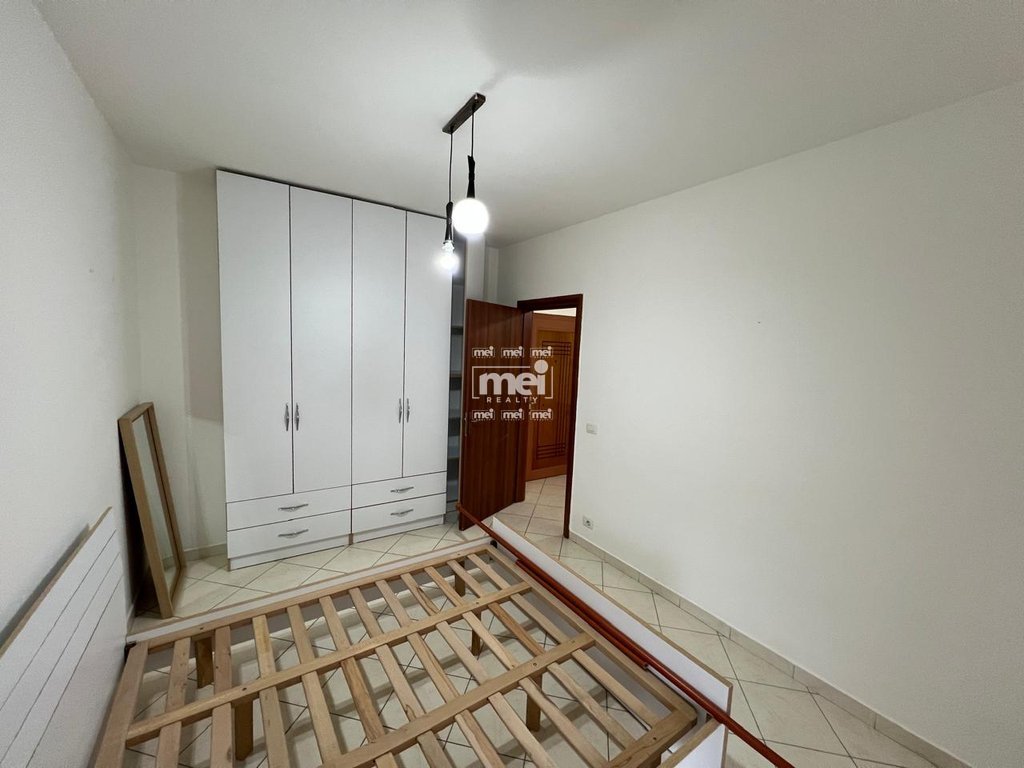 JEPET ME QIRA APARTAMENT 1+1 TE ISH FABRIKA E AKULLIT!