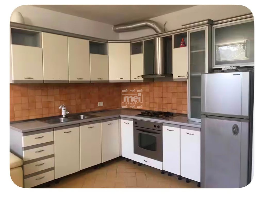 JEPET ME QIRA APARTAMENT 2+1 ME OBORR & PARKIM – VOLLGA!