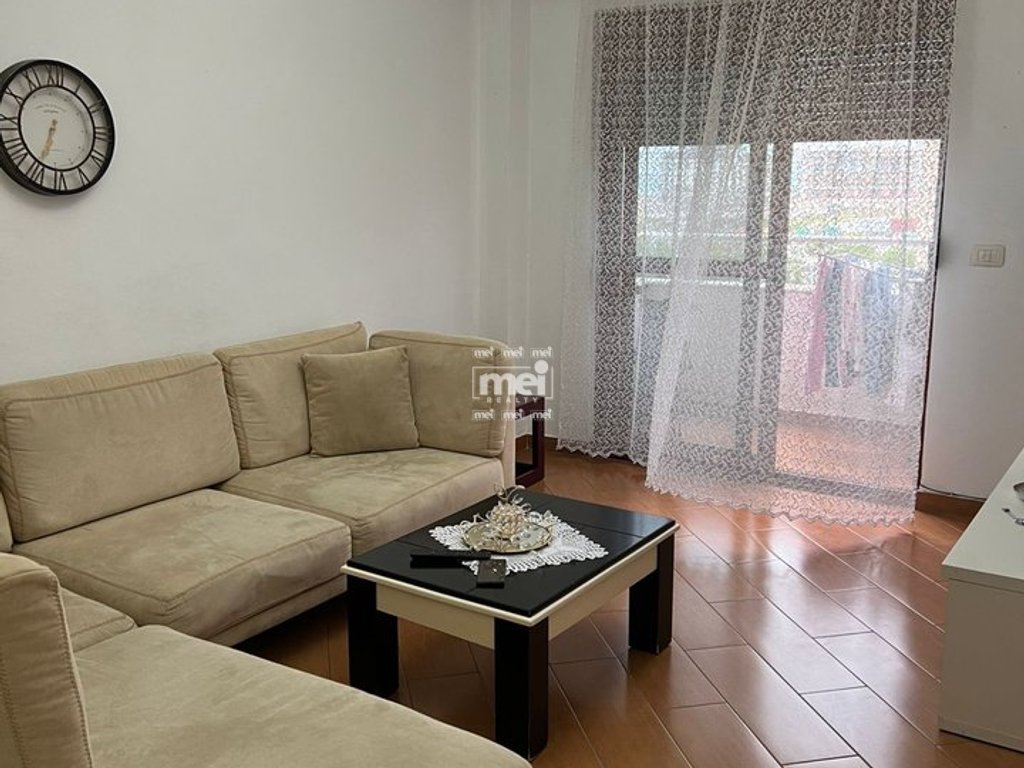 SHITET APARTAMENT 1+1 PRANE UJESJELLESIT!