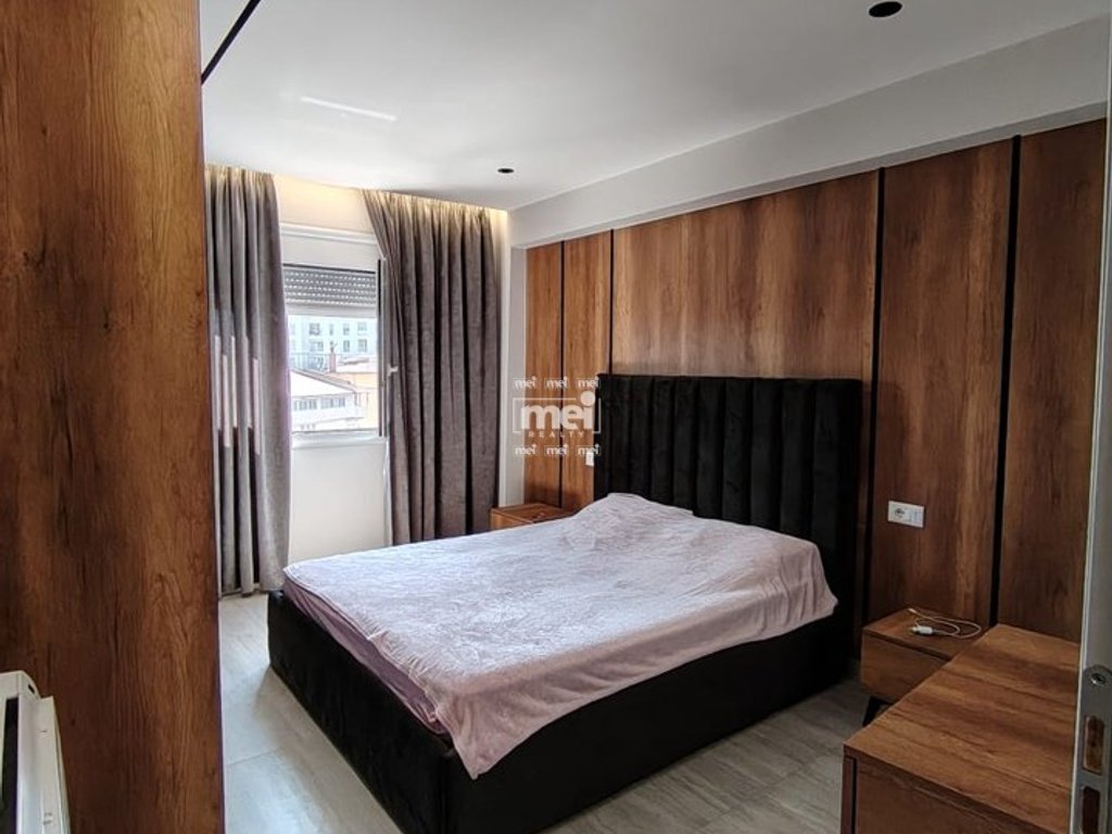 SHITET APARTAMENT 2+1 PRANE UJESJELLESIT!