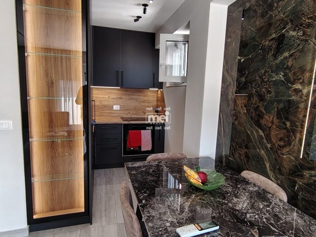 SHITET APARTAMENT 2+1 PRANE UJESJELLESIT!