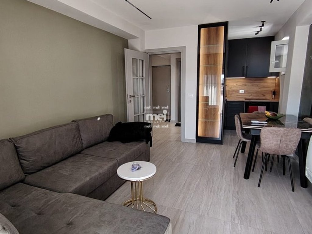 SHITET APARTAMENT 2+1 PRANE UJESJELLESIT!