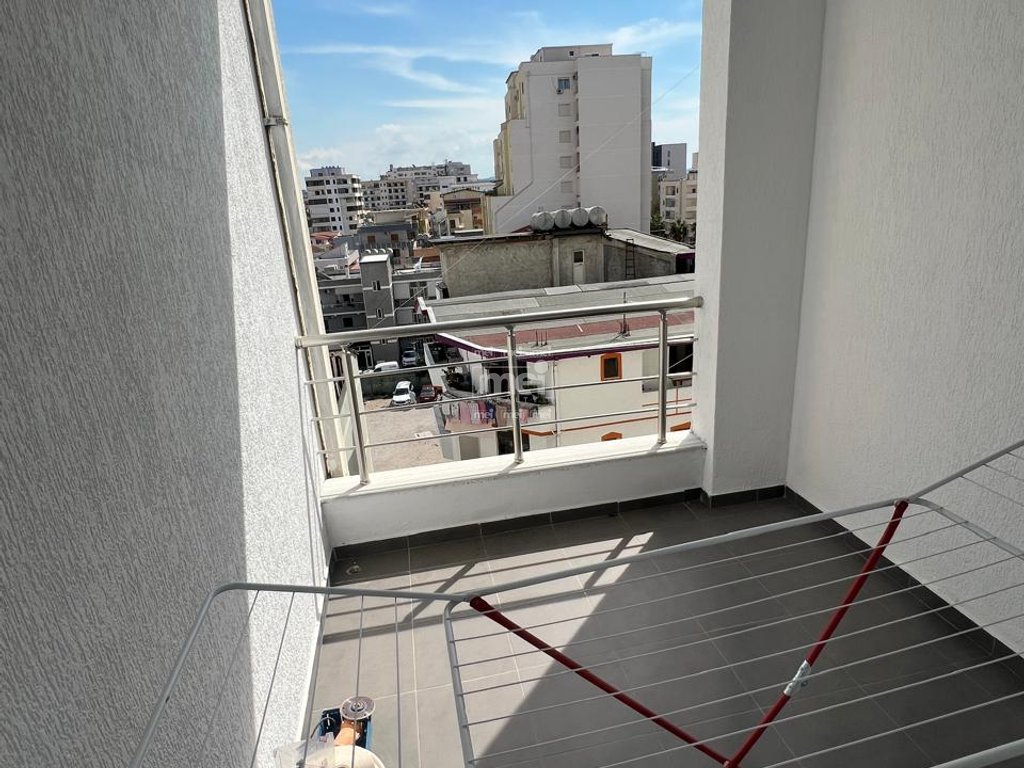 JEPET ME QIRA SUPER APARTAMENT 2+1 TEK URA E DAJLANIT!