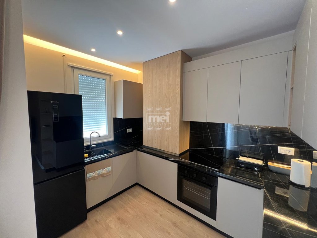 JEPET ME QIRA SUPER APARTAMENT 2+1 TEK URA E DAJLANIT!