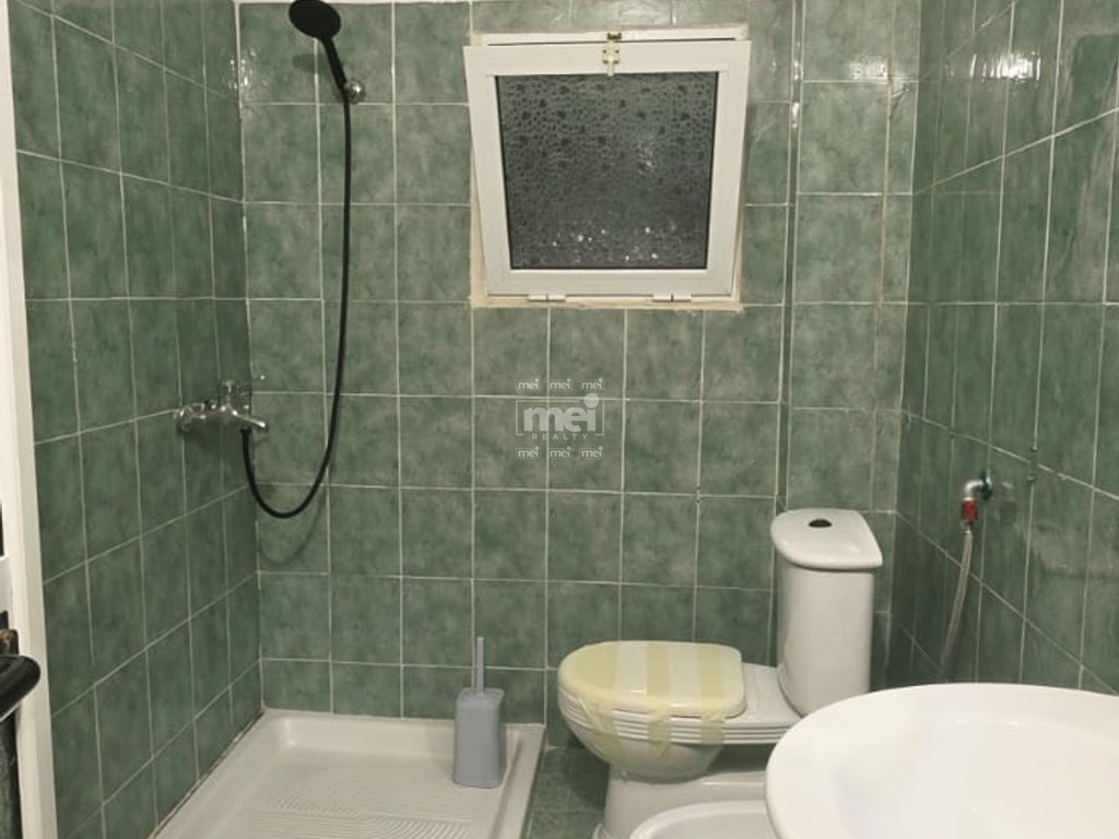SHITET APARTAMENT 2+1 NË LAGJEN 16, DURRËS