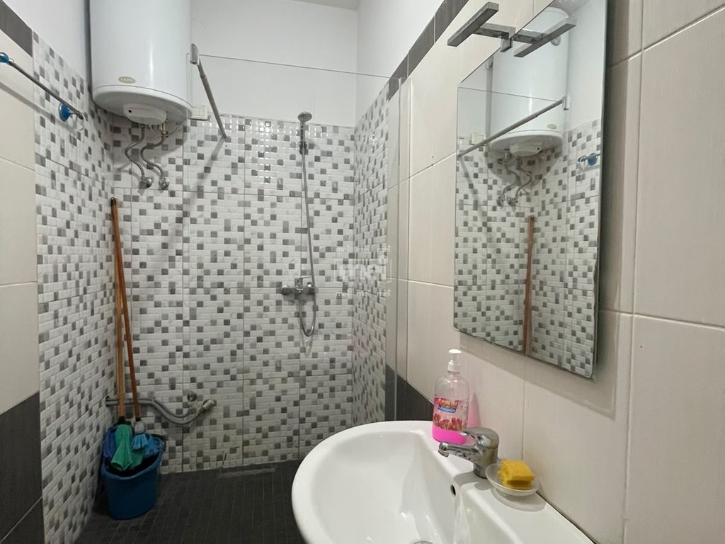 JEPET ME QIRA APARTAMENT 1+1,NE PLAZH!