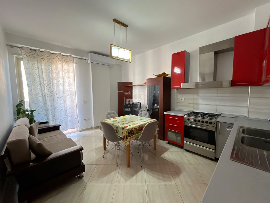JEPET ME QIRA APARTAMENT 1+1,NE PLAZH!
