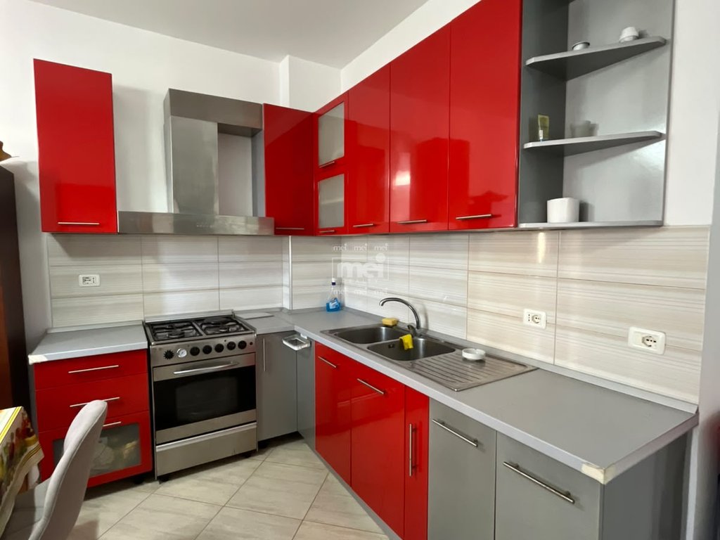 JEPET ME QIRA APARTAMENT 1+1,NE PLAZH!