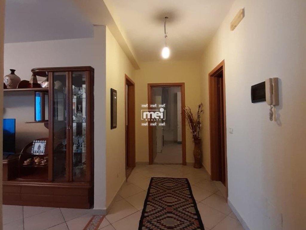 JEPET ME QIRA APARTAMENT 2+1 NE VOLLGA!