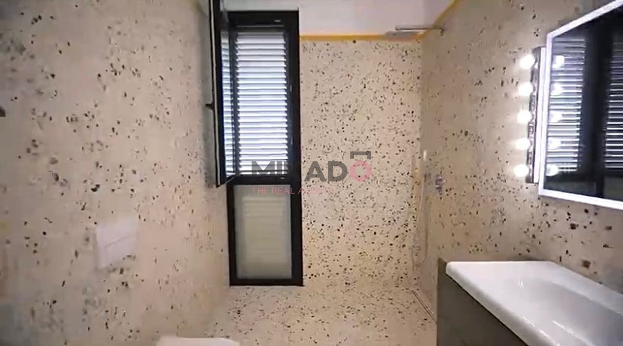 Villa su due piani in vendita a Koder e Kuqe, Paskuqan!