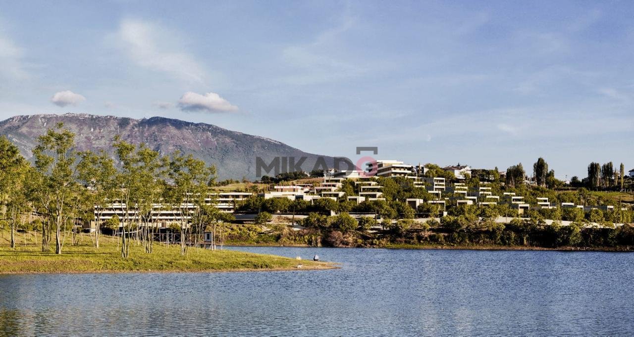 Shitet Apartament 3+1+2 tek Farka Lake Front Residence, Liqeni i Farkes!