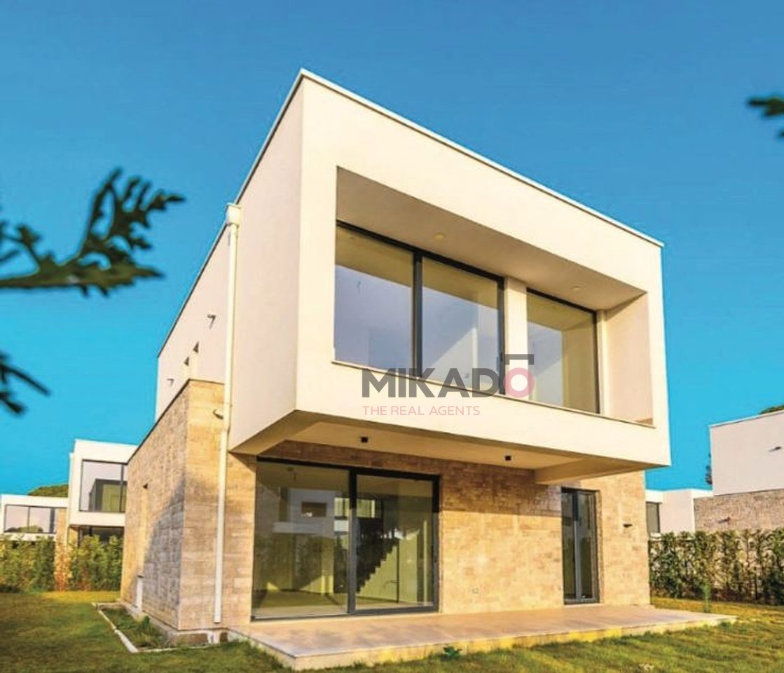 Individual villa for sale at San Pietro Residence, Gjiri i Lalzit!