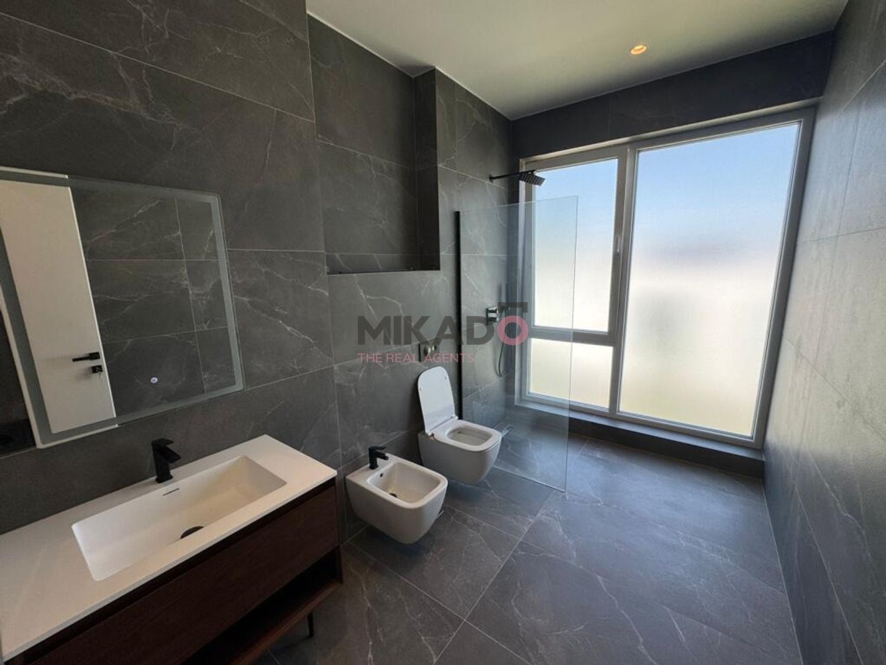 A 4-story villa is for rent at Residenca Forest, Dry Lake!