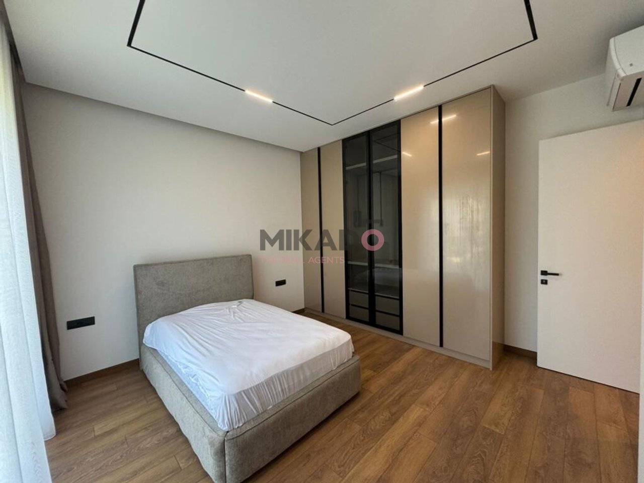 A 4-story villa is for rent at Residenca Forest, Dry Lake!