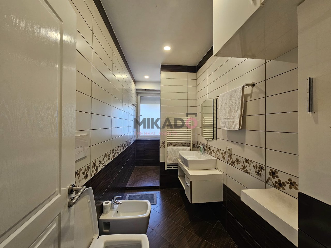 Apartment 2+1+2 for sale near the Artificial Lake of Tirana!
