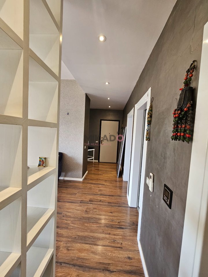 Apartment 2+1+2 for sale near the Artificial Lake of Tirana!