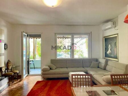 Shitet Apartament 2+1 ne Qerret!