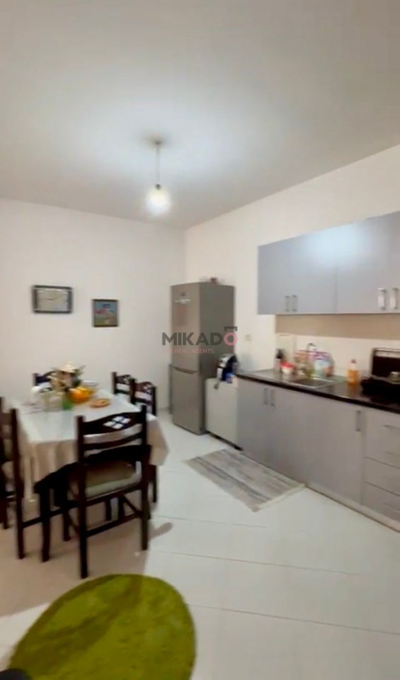 Shitet apartament 2+1 ne Yzberisht!