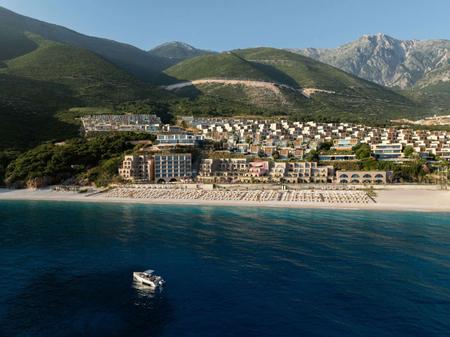 Shitet Apartament 2+1 +1 Post Parkimi ne Green Coast!