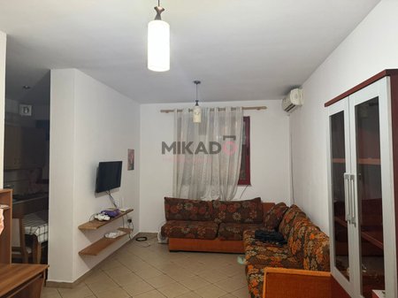 Shitet Apartament 1+1 tek Rruga Irfan Tomini!