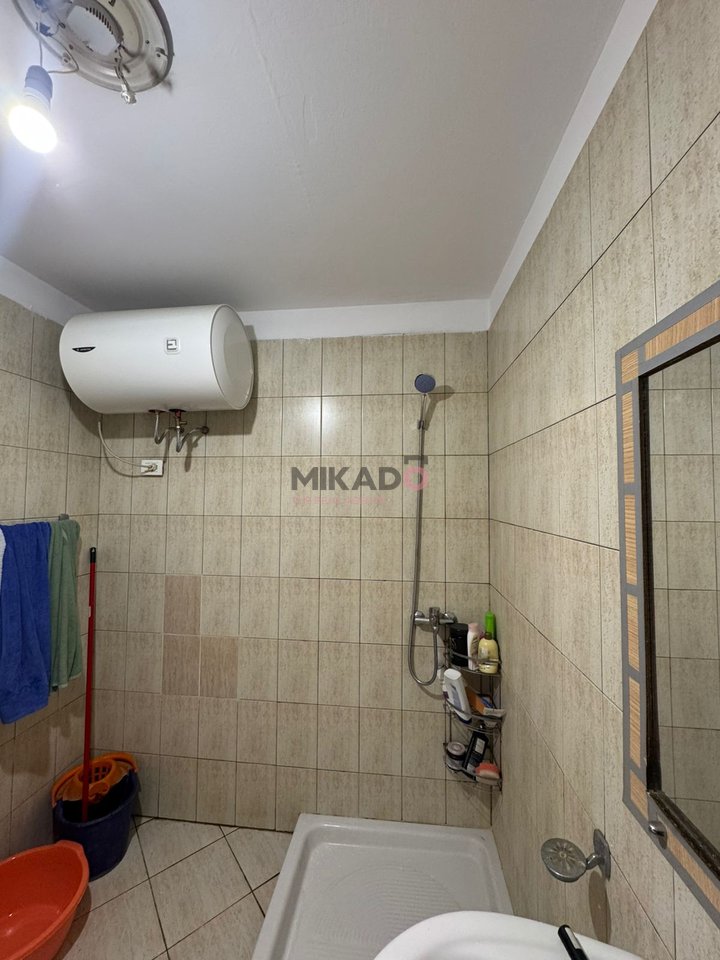 Shitet Apartament 1+1 tek Rruga Irfan Tomini!