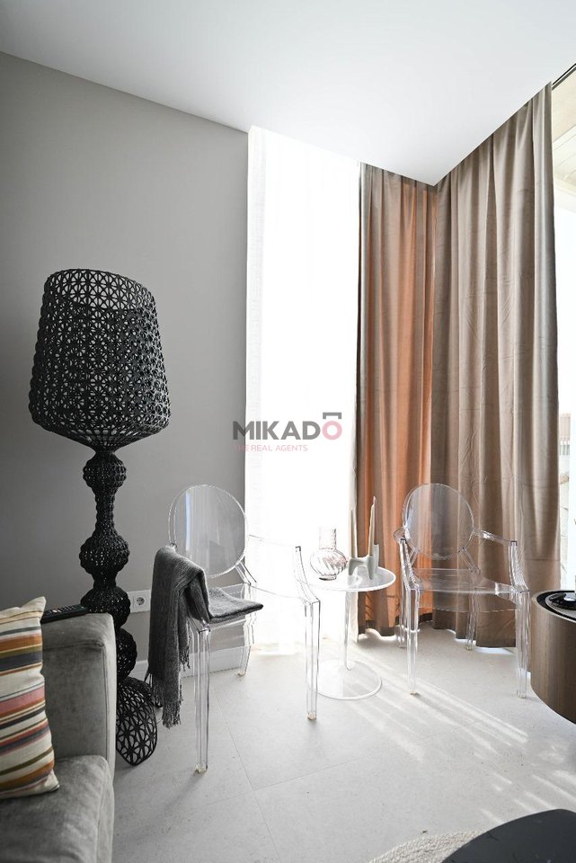 VENDESI APPARTAMENTO LUSSUOSO 2+1 CON 1 POSTO AUTO A GREEN COAST, PALASË