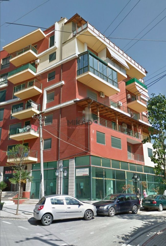 Vendesi appartamento 2+1+2 vicino al Ristorante Fresku, Fresk!