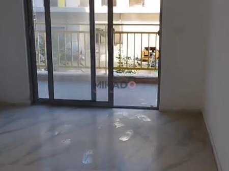 Jepet me Qira 1+1 ne Kombinat!