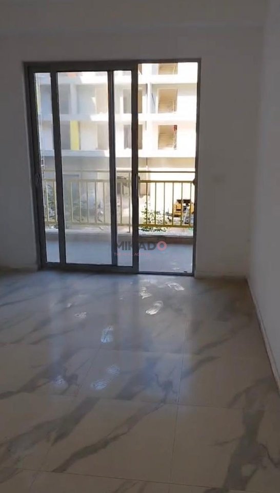 Jepet me Qira 1+1 ne Kombinat!