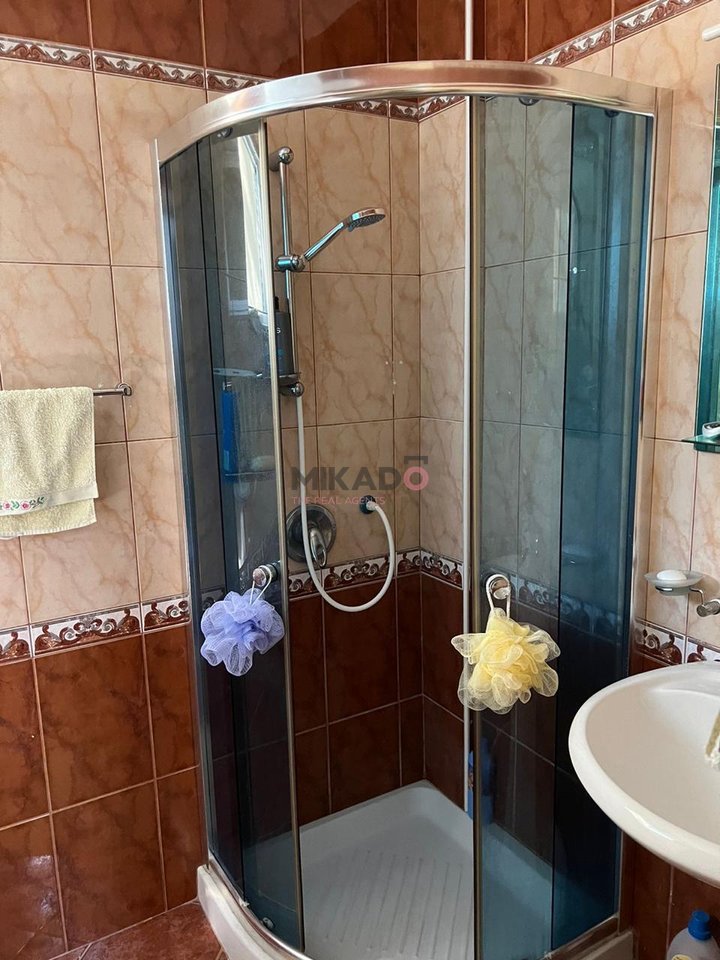 Shitet Apartament 2+1 tek Mali Robit!