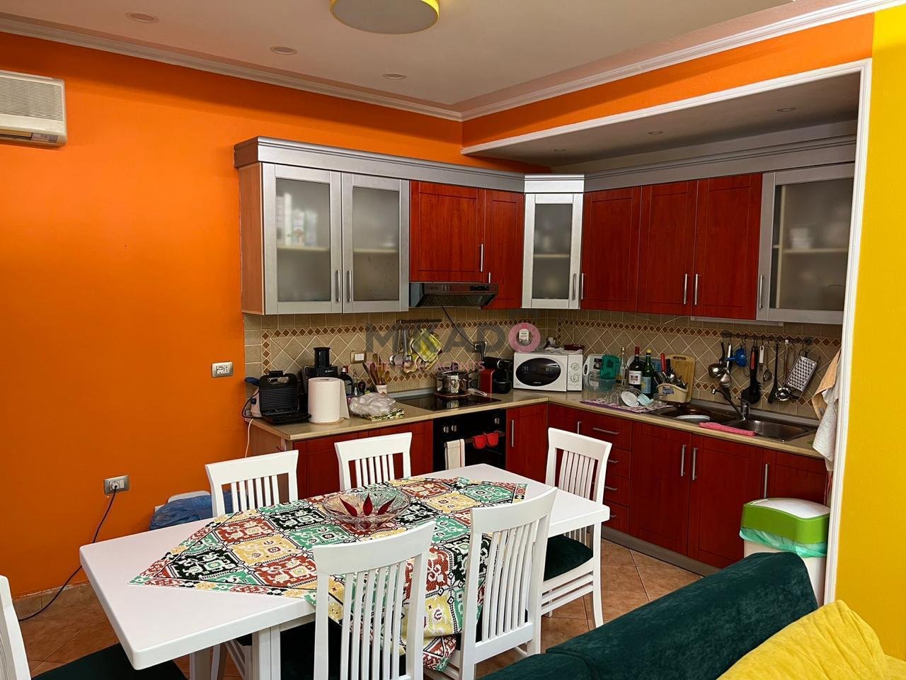 Shitet Apartament 2+1 tek Mali Robit!