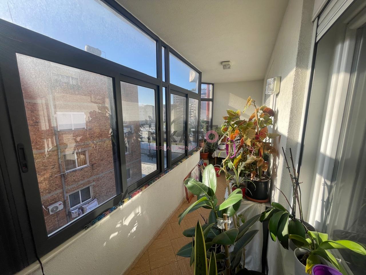 Shitet Apartament 2+1+2 tek Bulevardi i Ri!