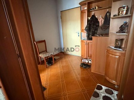 Shitet Apartament 2+1 tek Komuna e Parisit!