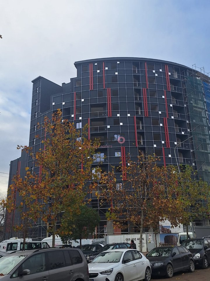 Shitet Apartament 2+1+2 - Don Bosko !