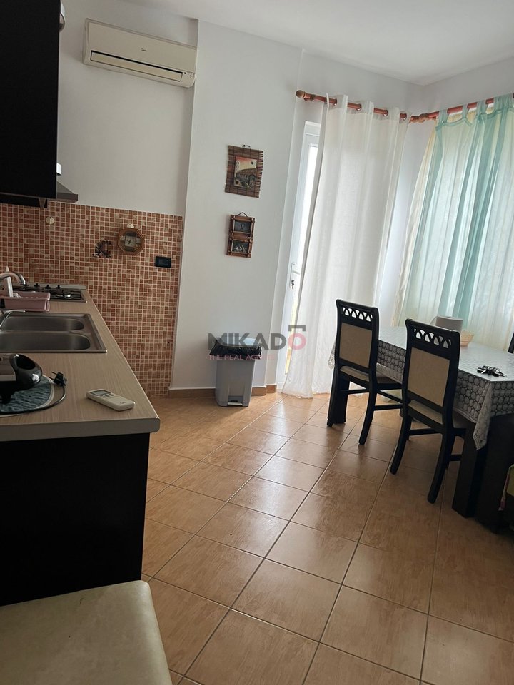 Shitet Apartament 1+1 - Shengjin !