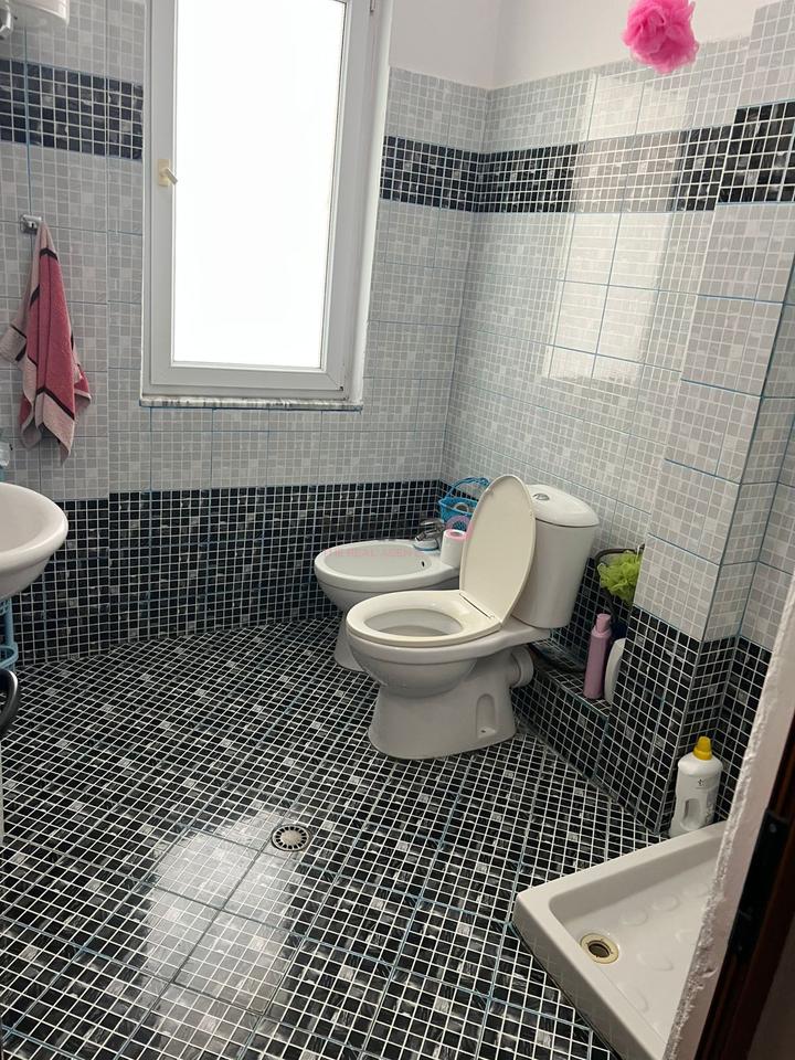 Shitet Apartament 1+1 - Shengjin !