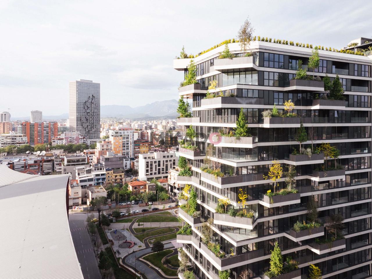 Jepet Ambient me qira  - Vertical Forest Tirana!