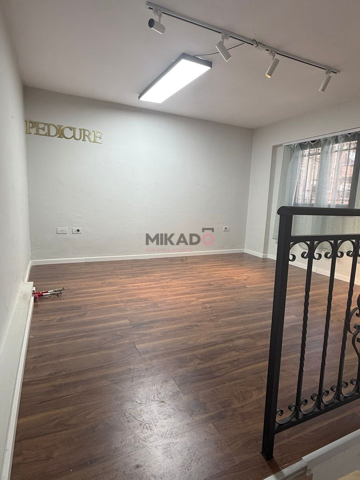 Jepet Ambient me Qira - Mbrapa Piazzes!