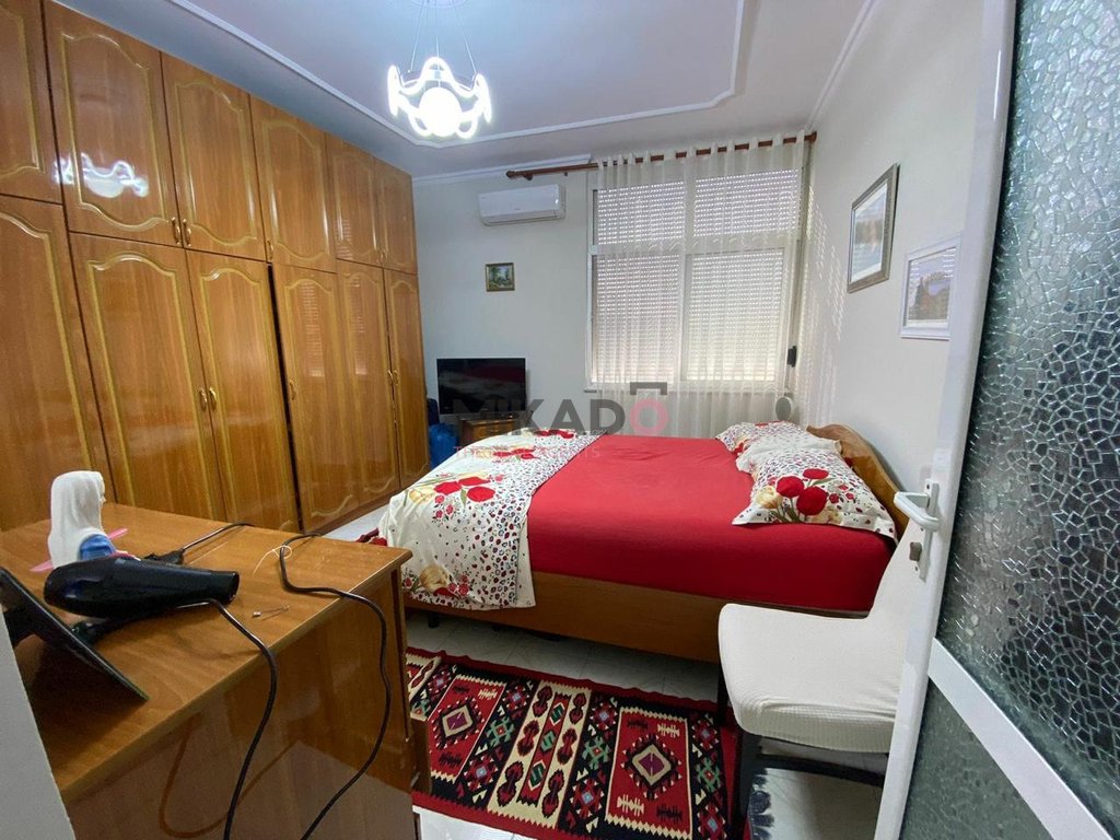 Alt