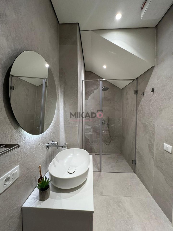 Shitet Apartament 2+1 ne Green Coast!