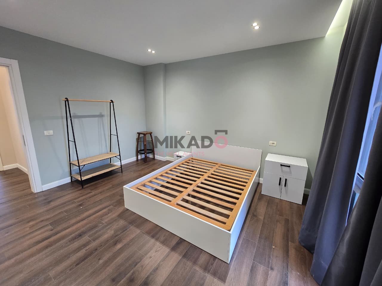 Shitet Apartament 2+1+2 tek Kopshti Botanik!