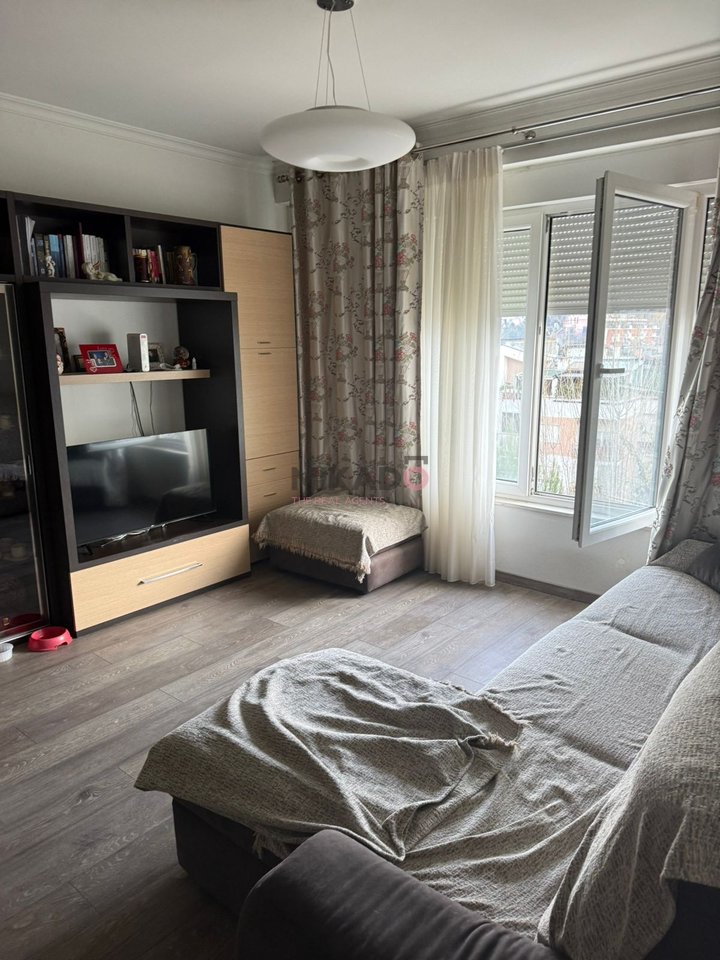 Shitet Apartament 2+1+2 tek Kompleksi FZ, Liqeni i Thate!