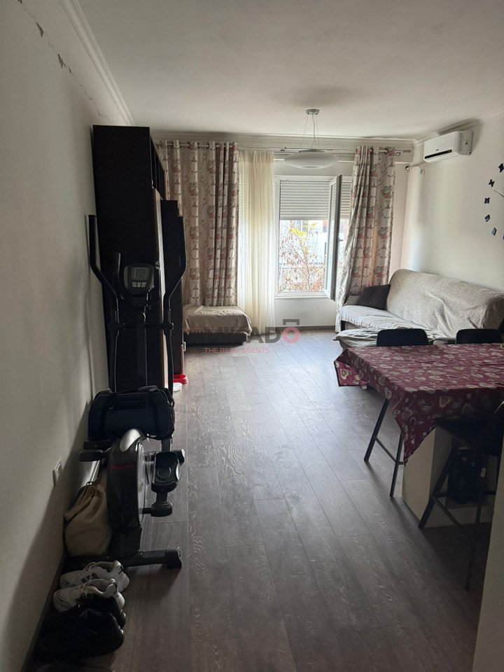 Shitet Apartament 2+1+2 tek Kompleksi FZ, Liqeni i Thate!