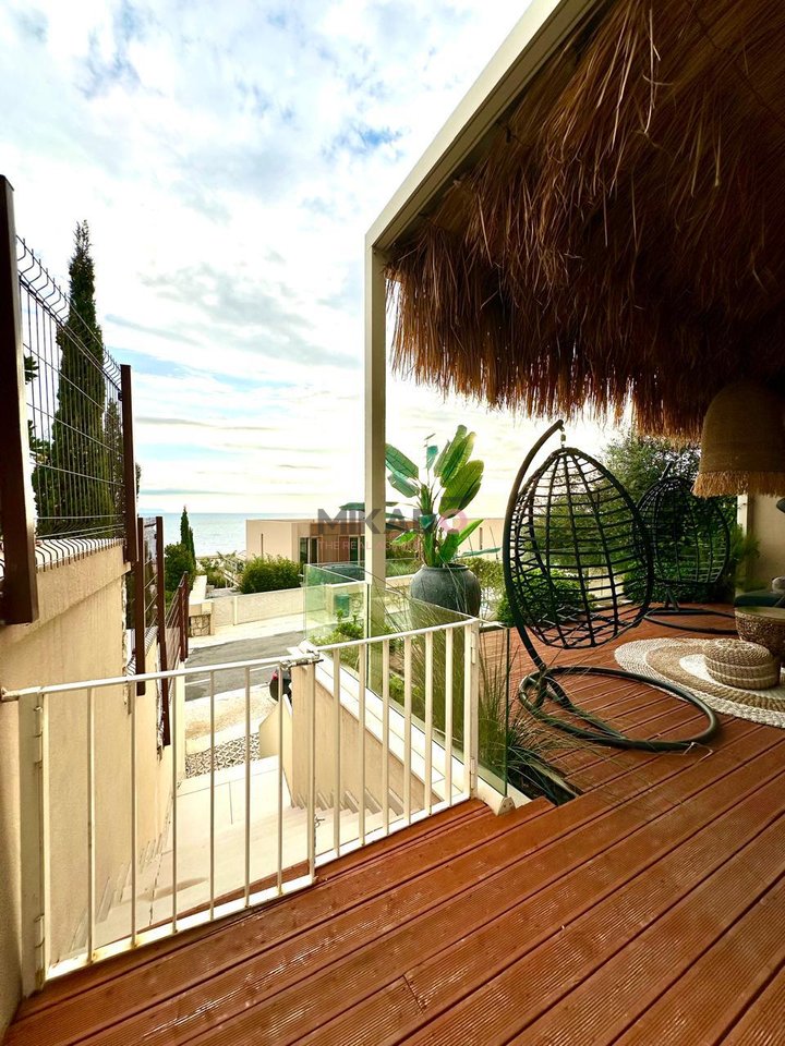 Shitet Apartament 1+1 ne Green Coast, Palase!